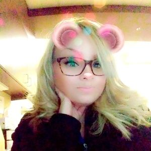 Meet your Posher, Ashli